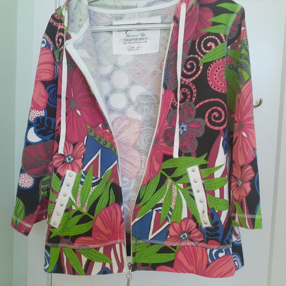 Onque, Large, Bright Floral Jacket/Windbreaker with hood